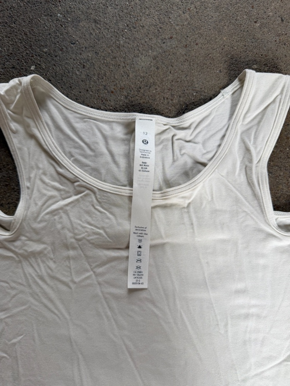 NWT Lululemon Shoulder Cut Out Yoga T Shirt Bone Size 12 Activewear Athleisure - Picture 10 of 11